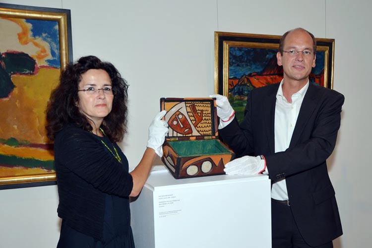 Dr. Gabriele Heinen-Kljajić, niedersächsische Ministerin für Wissenschaft und Kultur, und Prof. Dr. Rainer Stamm, Direktor des Landesmuseums für Kunst und Kulturgeschichte Oldenburg.