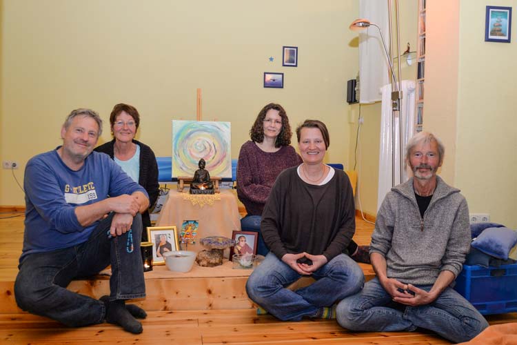 Im Dungkar Dharma Zentrum in Oldenburg wird ein freundliches Miteinander gepflegt.