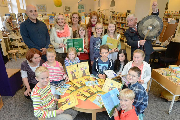 Oldenburger Grundschulkinder präsentieren ihr klangvolles Buch anlässlich der Kibum am 7. November.