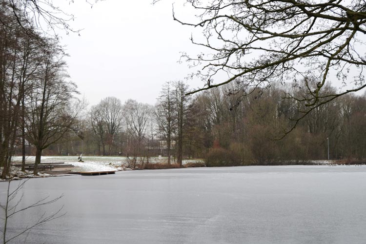 Im Rahmen einer Bürgerbeteiligung werden die Maßnahmen für mehr Platz für Spiel und Sport am Swarte-Moor-See in Oldenburg-Ofenerdiek geplant.