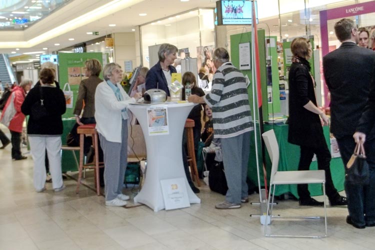 Am Selbsthilfetag in Oldenburg Wechloy stellen sich zahlreiche Gruppen vor.