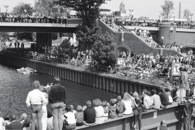 Eröffnung der neuen Amalienbrücke 1980.