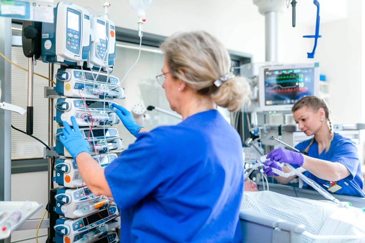 Pflegekräfte des Klinikums Oldenburg im täglichen Einsatz.