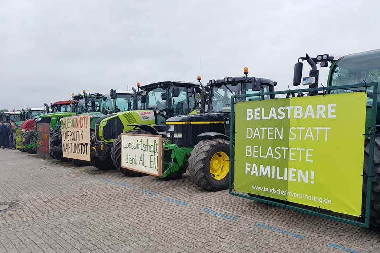 Die Landwirte protestieren gegen das Agrarpaket des Bundes und gegen das „Bauern-Bashing“.