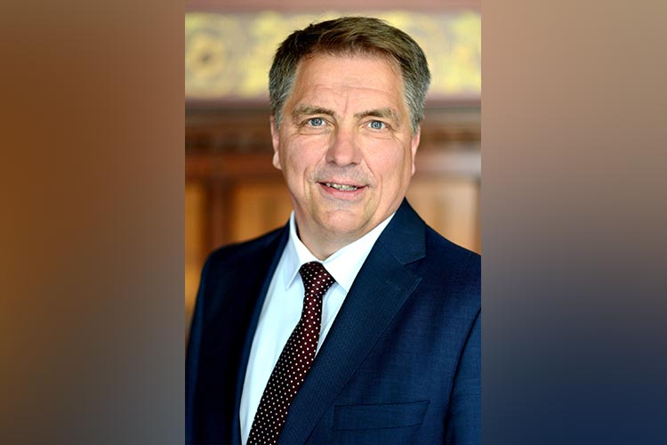 Oberbürgermeister Jürgen Krogmann kandidiert für eine zweite Amtsperiode.