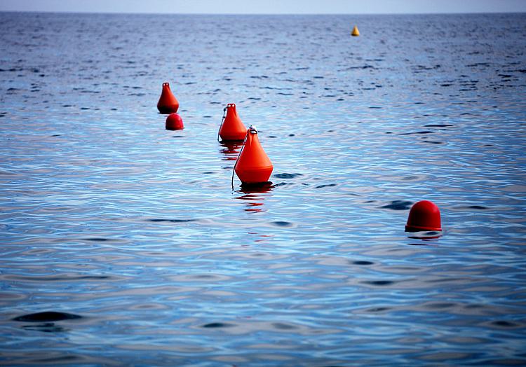 Bojen im Meer (Archiv), über dts Nachrichtenagentur