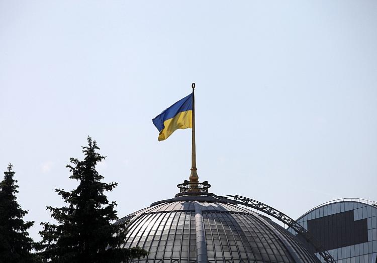 Ukrainische Flagge auf dem Parlament in Kiew (Archiv), via dts Nachrichtenagentur