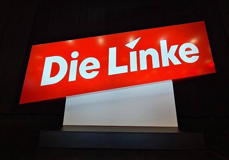Linken-Logo auf Parteitag (Archiv), via dts Nachrichtenagentur