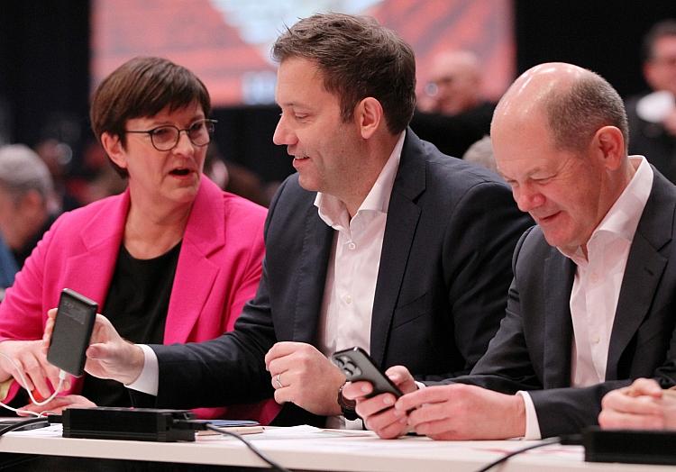 Saskia Esken, Lars Klingbeil, Olaf Scholz (Archiv), via dts Nachrichtenagentur