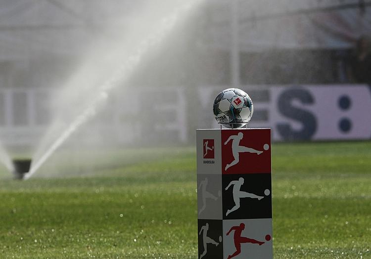 Bundesliga-Fußball vor dem Anstoß (Archiv), via dts Nachrichtenagentur