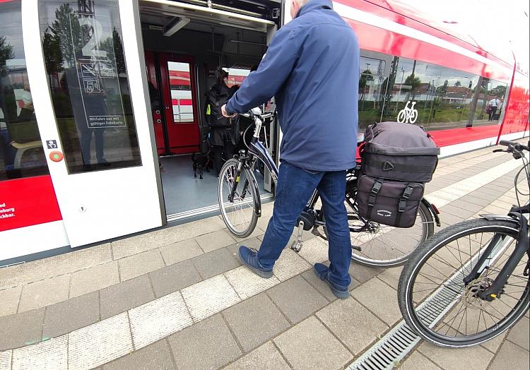 Fahrradmitnahme in einem Regionalzug (Archiv), via dts Nachrichtenagentur