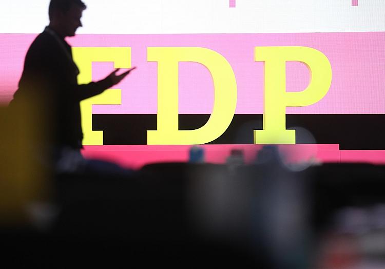 FDP-Logo auf Parteitag (Archiv), via dts Nachrichtenagentur