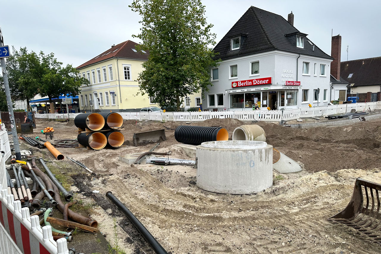 Die Vollsperrung des Kreuzungsbereichs Bremer Straße / Schützenhofstraße in Oldenburg wird voraussichtlich noch Oktober andauern.