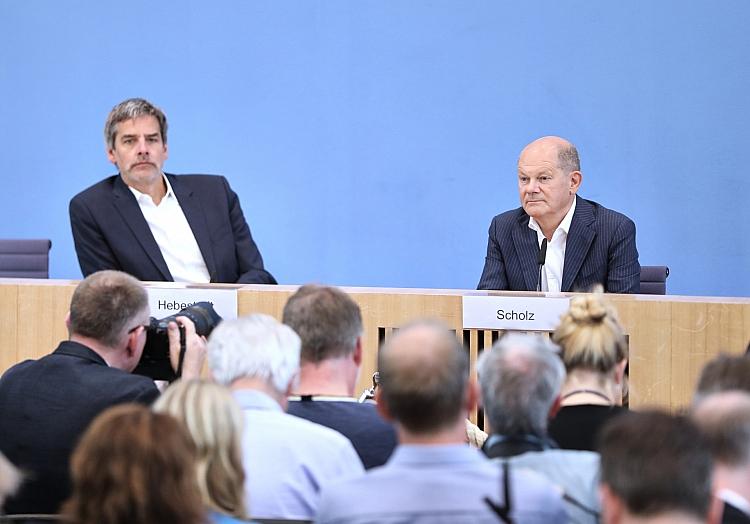 Steffen Hebestreit und Olaf Scholz (Archiv), via dts Nachrichtenagentur