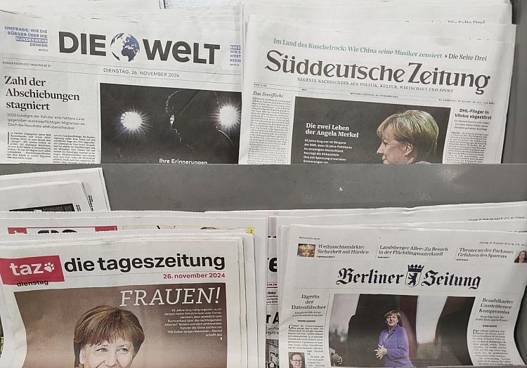 Angela Merkel auf den Titelseiten am 26.11.2024, via dts Nachrichtenagentur