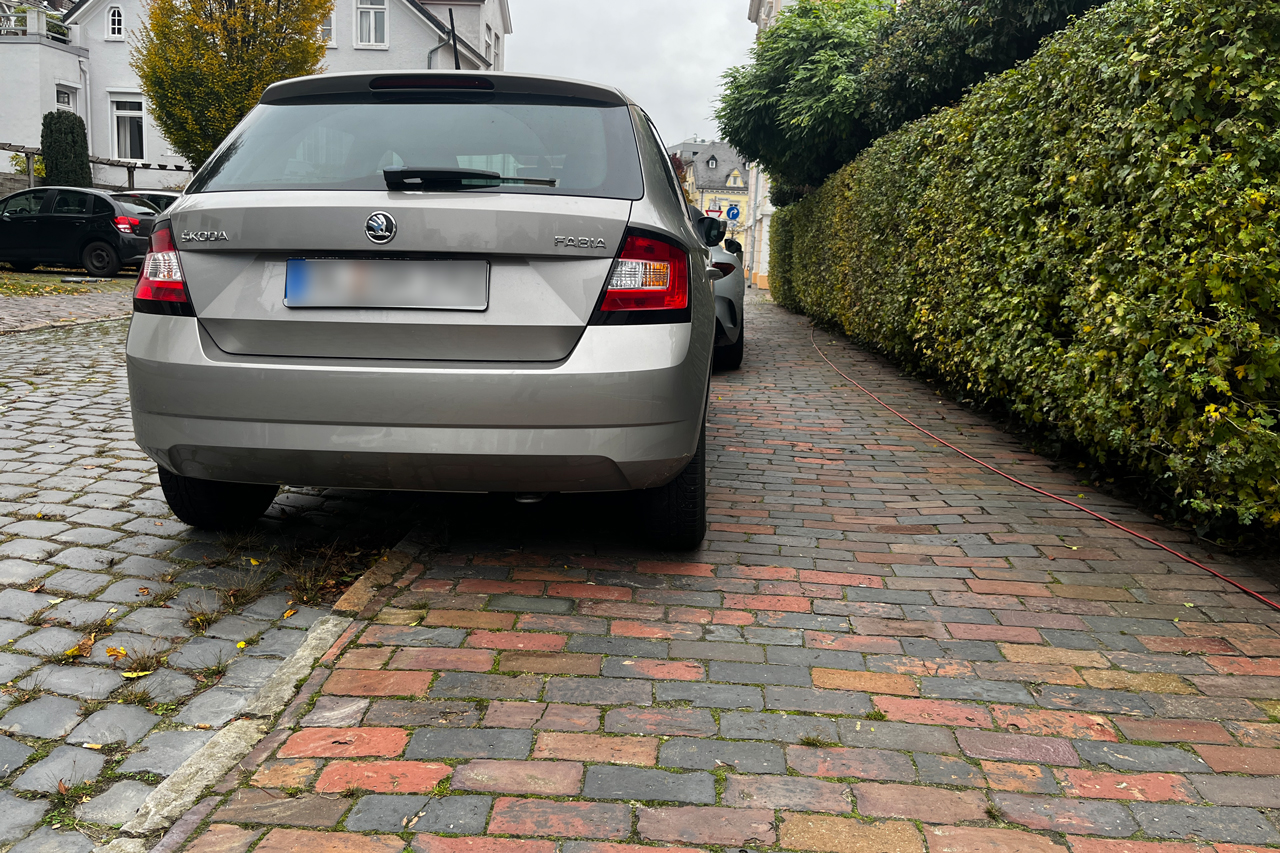 Nach einem richtungsweisenden Urteil des Bundesverwaltungsgerichts Leipzig wird das Gehwegparken in Oldenburg neu geregelt.