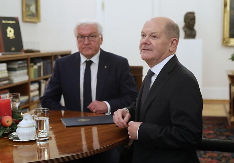 Frank-Walter Steinmeier und Olaf Scholz am 16.12.2024, via dts Nachrichtenagentur