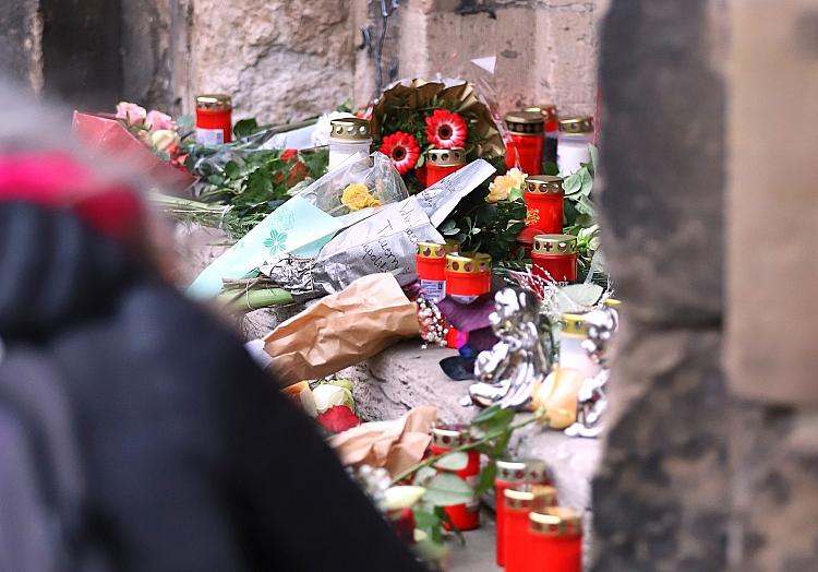 Blumen nach Anschlag auf Magdeburger Weihnachtsmarkt, via dts Nachrichtenagentur