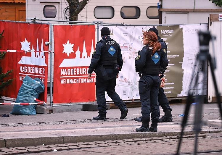 Polizisten nach Anschlag auf Magdeburger Weihnachtsmarkt am 21.12.2024, via dts Nachrichtenagentur