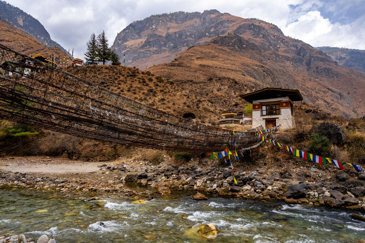 Traditionelle Brücke in Bhutan.