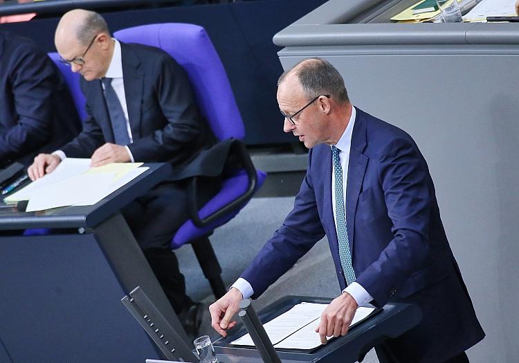 Olaf Scholz und Friedrich Merz am 11.02.2025, via dts Nachrichtenagentur