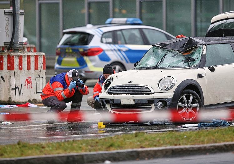 Auto fährt in München in Menschenmenge (Archiv), via dts Nachrichtenagentur