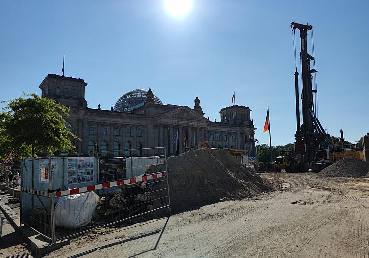 Baustelle vor Deutschem Bundestag (Archiv), via dts Nachrichtenagentur